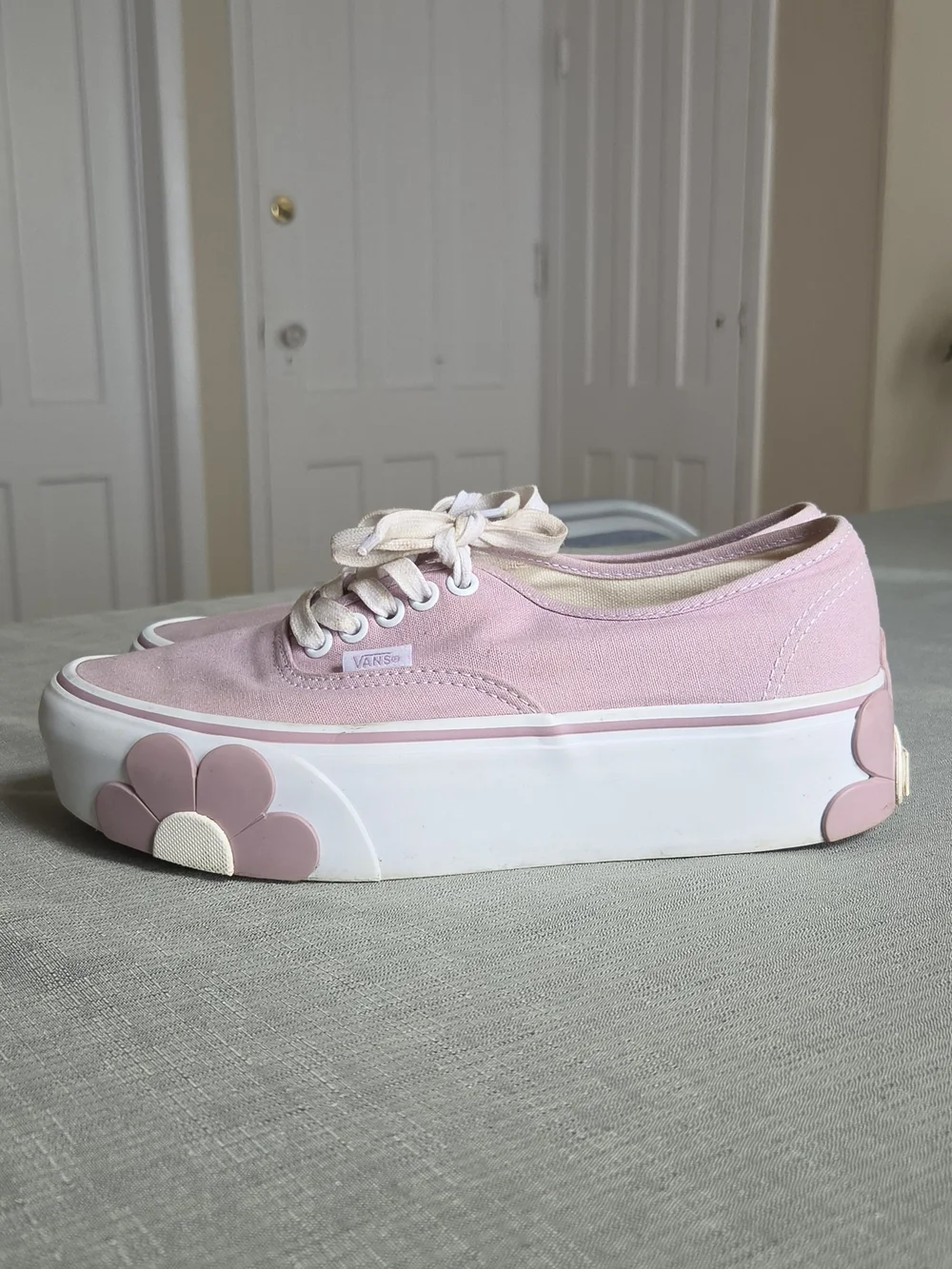Vans low top